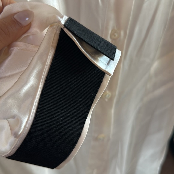 Auth. Dolce & Gabbana silk 3/4 sleeves button blouse - Picture 5 of 9